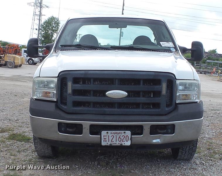 image for item DD7348 2006 Ford F250 Super Duty XL SuperCab pickup truck