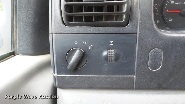 image for item DD7348 2006 Ford F250 Super Duty XL SuperCab pickup truck