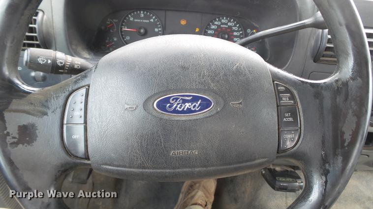 image for item DD7348 2006 Ford F250 Super Duty XL SuperCab pickup truck