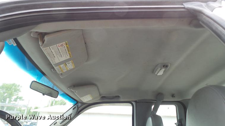 image for item DD7348 2006 Ford F250 Super Duty XL SuperCab pickup truck