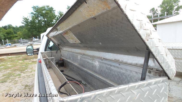 image for item DD7348 2006 Ford F250 Super Duty XL SuperCab pickup truck