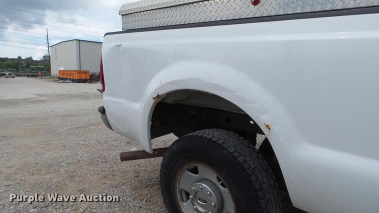 image for item DD7348 2006 Ford F250 Super Duty XL SuperCab pickup truck