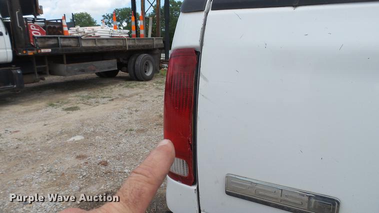 image for item DD7348 2006 Ford F250 Super Duty XL SuperCab pickup truck