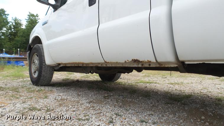image for item DD7348 2006 Ford F250 Super Duty XL SuperCab pickup truck