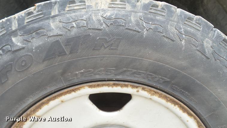 image for item DD7348 2006 Ford F250 Super Duty XL SuperCab pickup truck