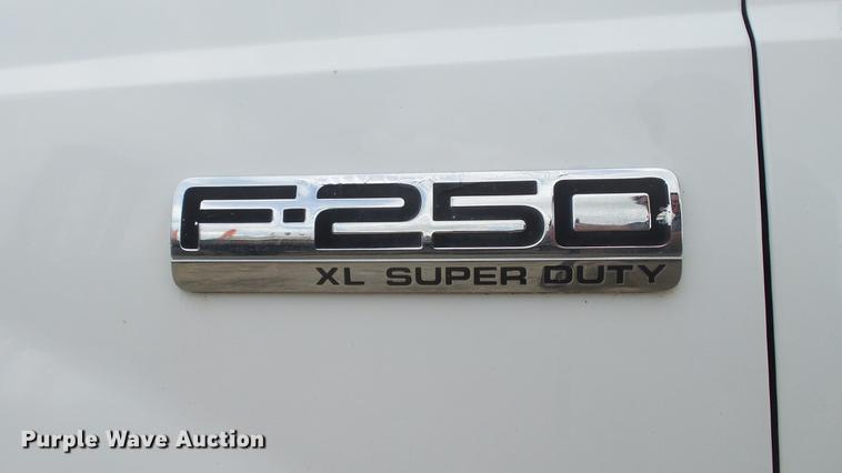 image for item DD7348 2006 Ford F250 Super Duty XL SuperCab pickup truck