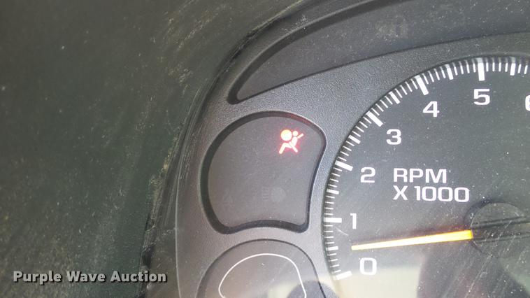 image for item DD7351 2005 Chevrolet Silverado 1500 pickup truck