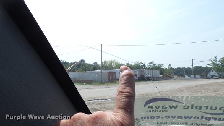 image for item DD7351 2005 Chevrolet Silverado 1500 pickup truck