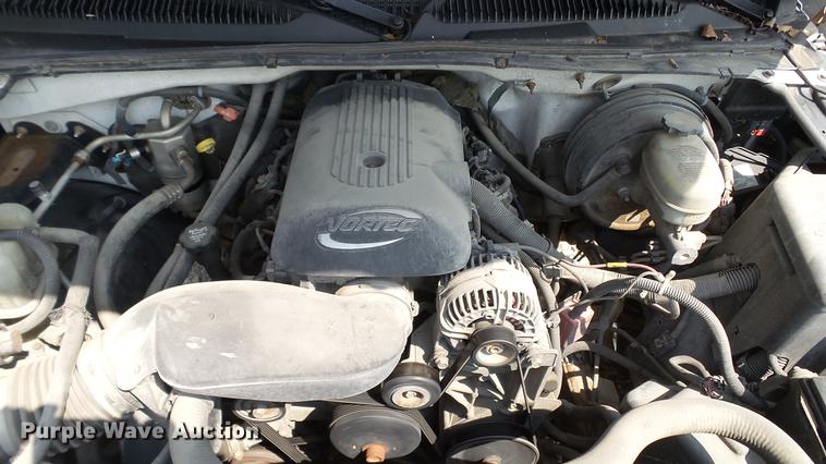 image for item DD7351 2005 Chevrolet Silverado 1500 pickup truck