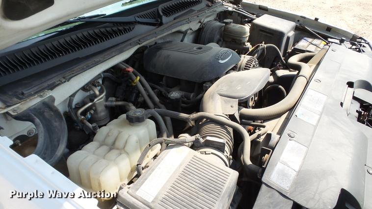 image for item DD7351 2005 Chevrolet Silverado 1500 pickup truck