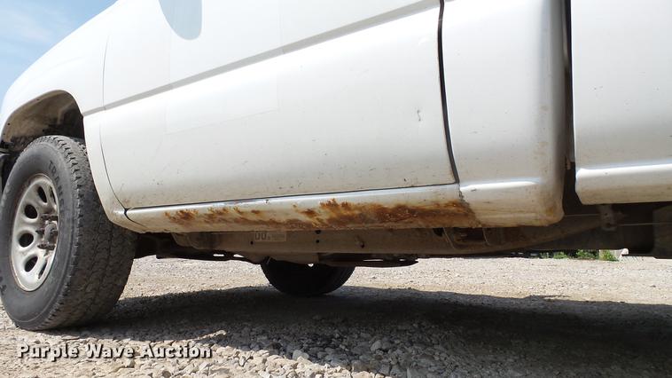 image for item DD7351 2005 Chevrolet Silverado 1500 pickup truck