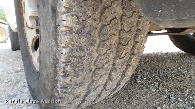 image for item DD7351 2005 Chevrolet Silverado 1500 pickup truck