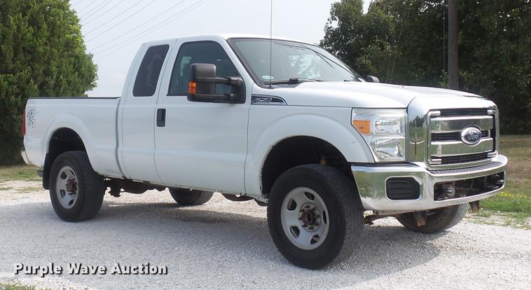 image for item DD7352 2011 Ford F250 Super Duty XLT SuperCab pickup truck