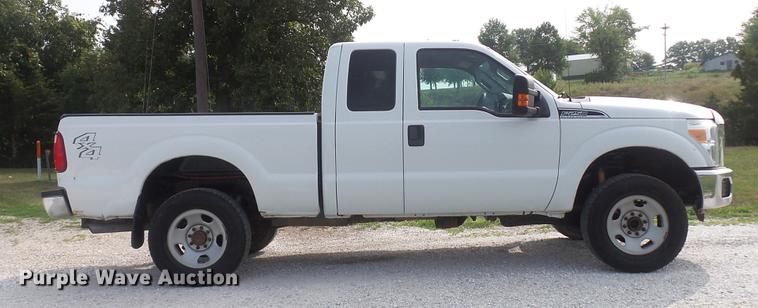 image for item DD7352 2011 Ford F250 Super Duty XLT SuperCab pickup truck