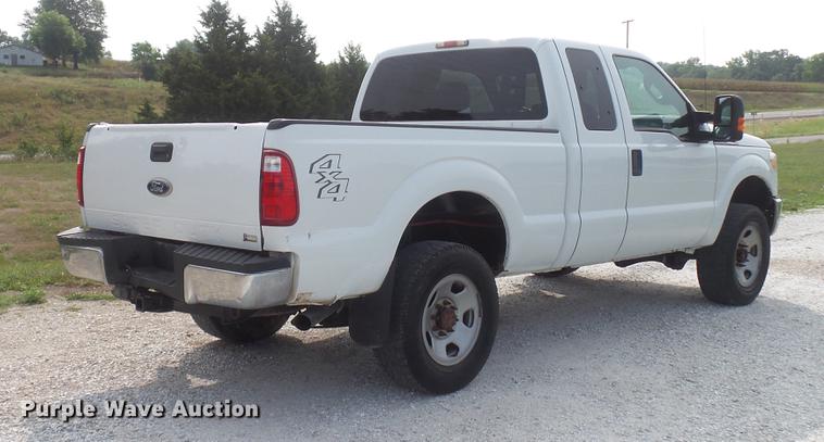 image for item DD7352 2011 Ford F250 Super Duty XLT SuperCab pickup truck