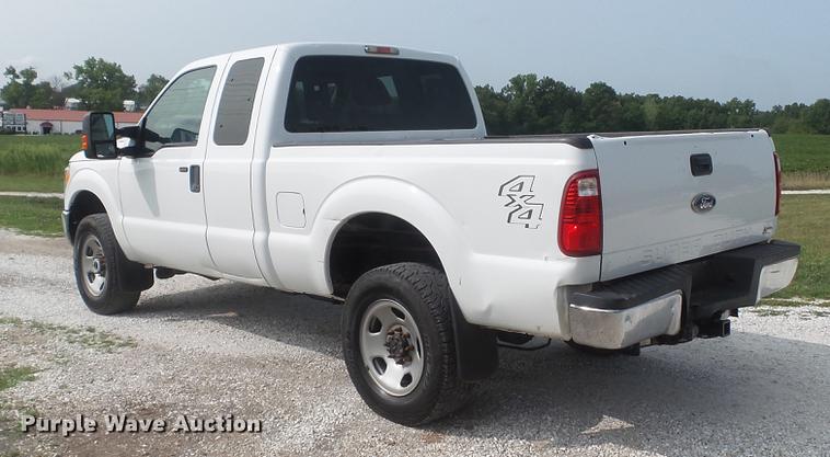image for item DD7352 2011 Ford F250 Super Duty XLT SuperCab pickup truck