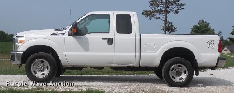 image for item DD7352 2011 Ford F250 Super Duty XLT SuperCab pickup truck