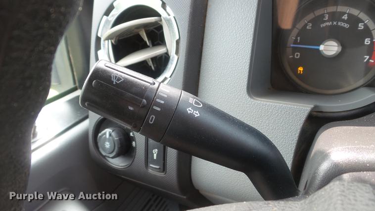 image for item DD7352 2011 Ford F250 Super Duty XLT SuperCab pickup truck