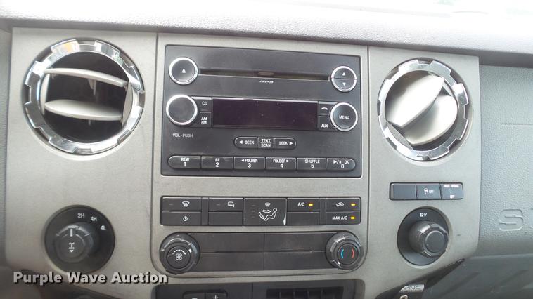 image for item DD7352 2011 Ford F250 Super Duty XLT SuperCab pickup truck