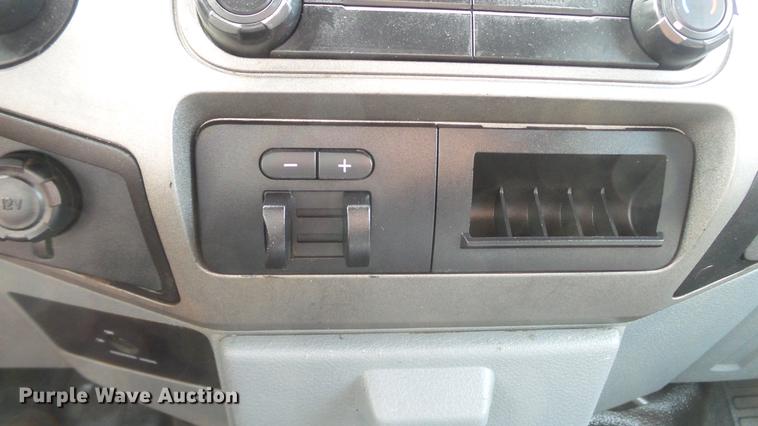 image for item DD7352 2011 Ford F250 Super Duty XLT SuperCab pickup truck