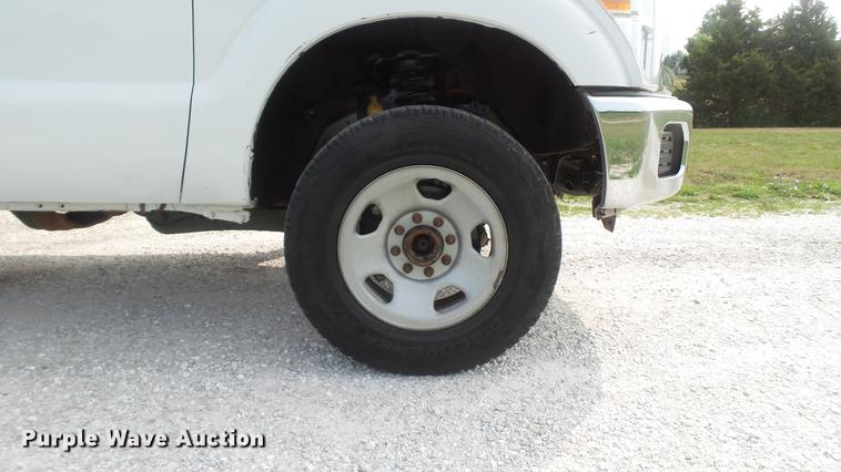 image for item DD7352 2011 Ford F250 Super Duty XLT SuperCab pickup truck