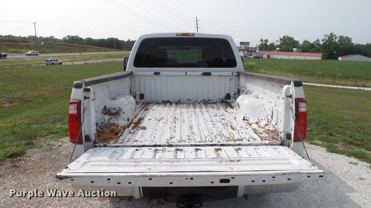 image for item DD7352 2011 Ford F250 Super Duty XLT SuperCab pickup truck