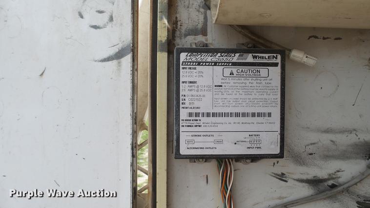 image for item DD7353 2003 Ford F550 Super Duty XL Crew Cab flatbed truck