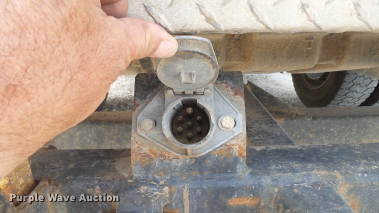 image for item DD7353 2003 Ford F550 Super Duty XL Crew Cab flatbed truck