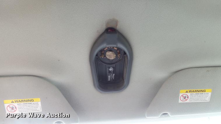 image for item DD7353 2003 Ford F550 Super Duty XL Crew Cab flatbed truck