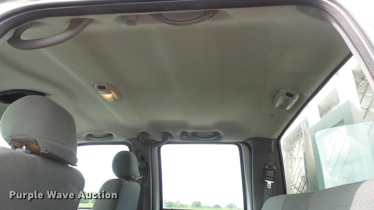 image for item DD7353 2003 Ford F550 Super Duty XL Crew Cab flatbed truck