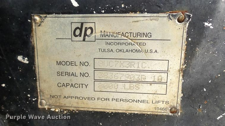 image for item DD7353 2003 Ford F550 Super Duty XL Crew Cab flatbed truck