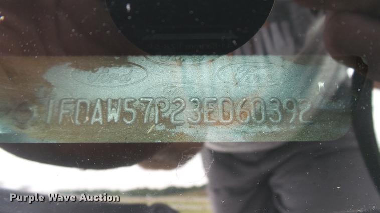 image for item DD7353 2003 Ford F550 Super Duty XL Crew Cab flatbed truck