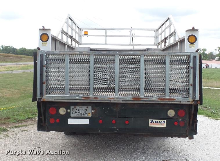 image for item DD7354 2004 Ford F350 Super Duty XL utility bed pickup truck