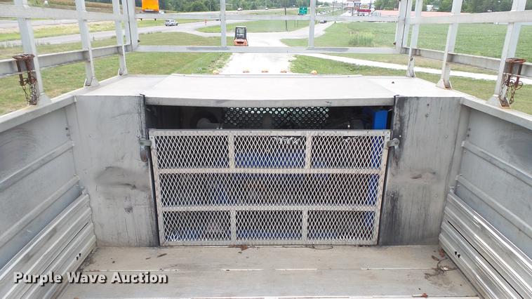 image for item DD7354 2004 Ford F350 Super Duty XL utility bed pickup truck