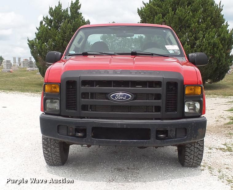 image for item DD7355 2008 Ford F250 Super Duty XL pickup truck