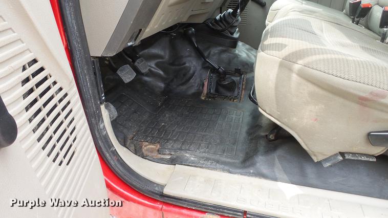 image for item DD7355 2008 Ford F250 Super Duty XL pickup truck