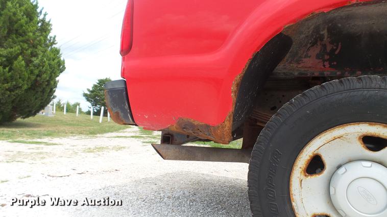 image for item DD7355 2008 Ford F250 Super Duty XL pickup truck