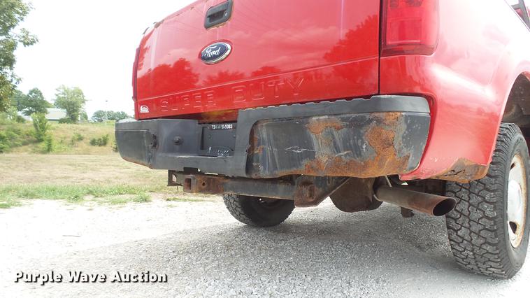 image for item DD7355 2008 Ford F250 Super Duty XL pickup truck
