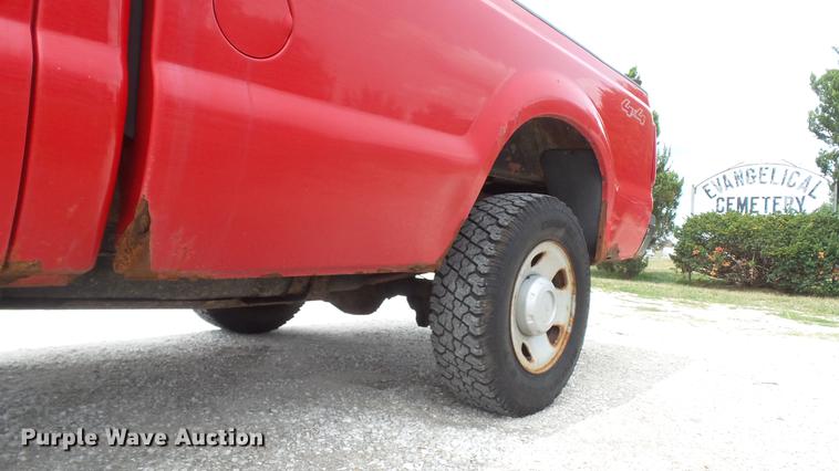 image for item DD7355 2008 Ford F250 Super Duty XL pickup truck