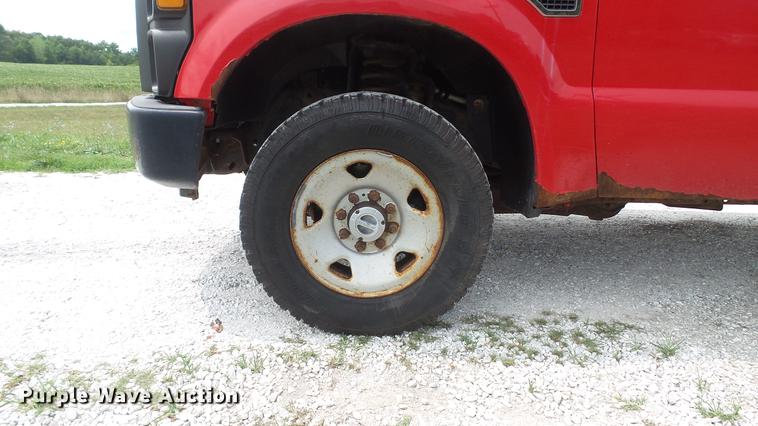 image for item DD7355 2008 Ford F250 Super Duty XL pickup truck