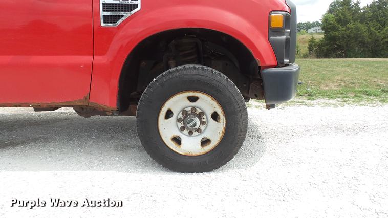 image for item DD7355 2008 Ford F250 Super Duty XL pickup truck
