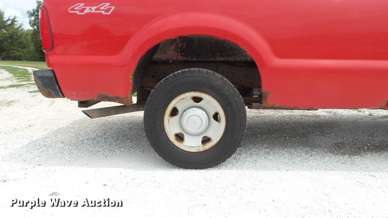image for item DD7355 2008 Ford F250 Super Duty XL pickup truck