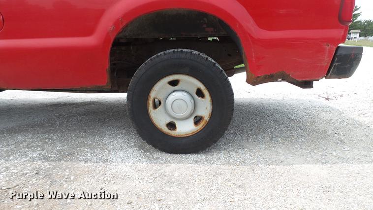 image for item DD7355 2008 Ford F250 Super Duty XL pickup truck