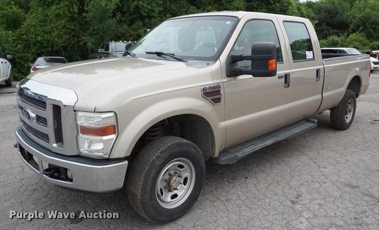 image for item DD7829 2008 Ford F350 Super Duty Crew Cab pickup truck