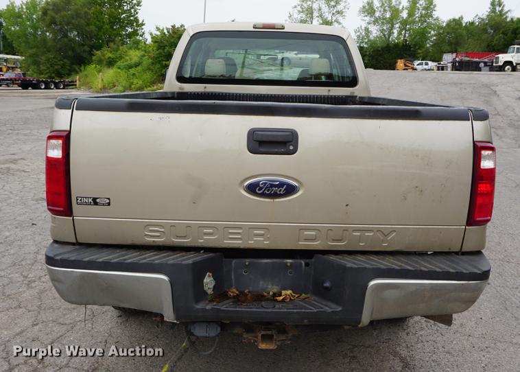 image for item DD7829 2008 Ford F350 Super Duty Crew Cab pickup truck