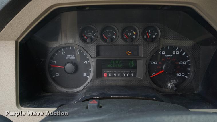 image for item DD7829 2008 Ford F350 Super Duty Crew Cab pickup truck