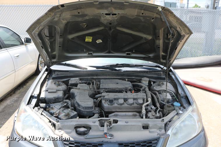 image for item DD8227 2004 Honda Civic