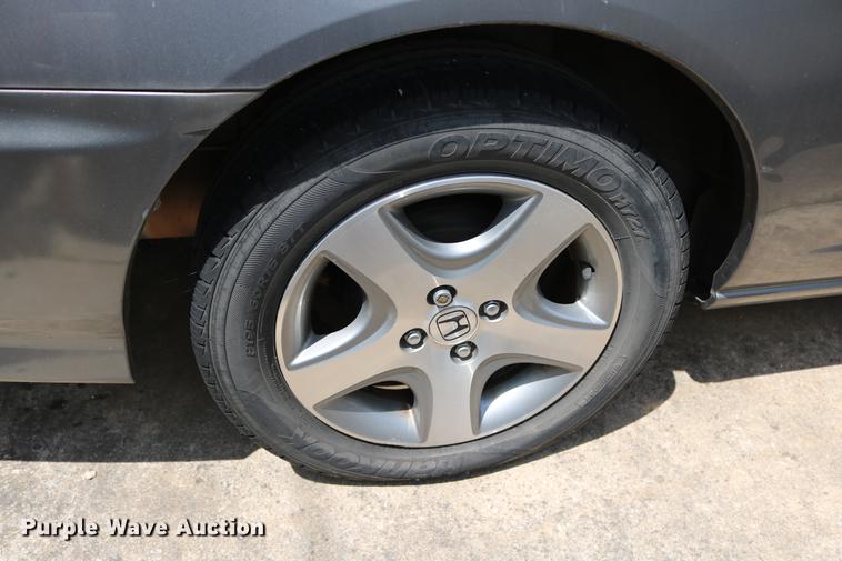 image for item DD8227 2004 Honda Civic