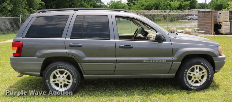 image for item DD8228 2002 Jeep Grand Cherokee SUV