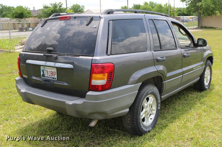 image for item DD8228 2002 Jeep Grand Cherokee SUV